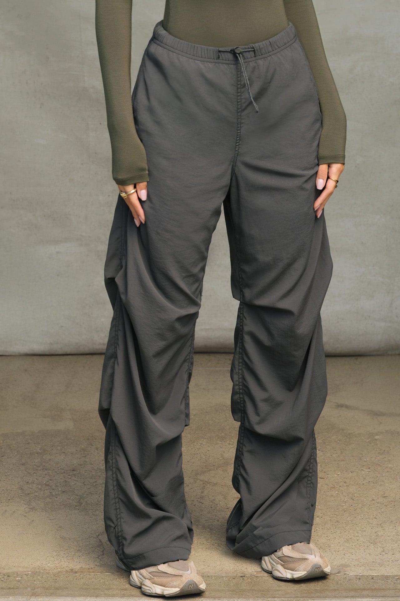 Ruched Track Pant Jet – JOAH BROWN® - Main Image