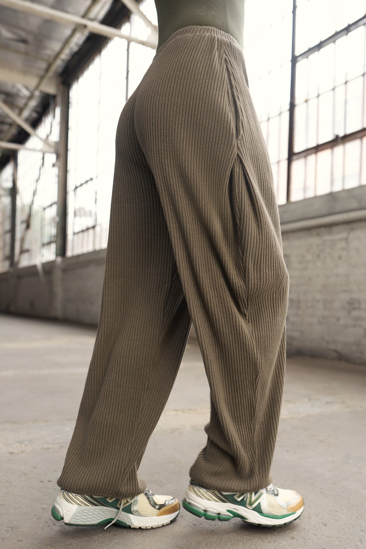 Relaxed Tapered Pant - Army Luxe Knit – JOAH BROWN®