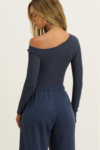 Off Shoulder Twist Long Sleeve