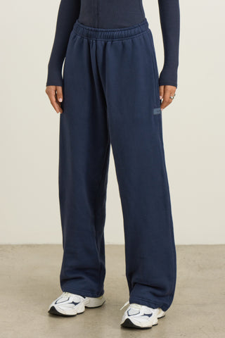 Oversized Straight Leg Jogger