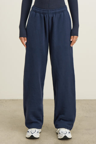 Oversized Straight Leg Jogger