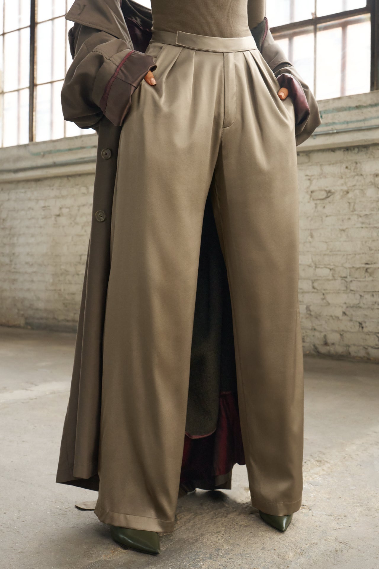 Relaxed Silk Trouser